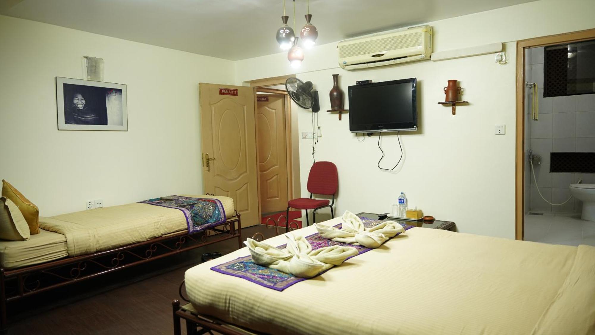 Cosy Hotel Bhaktapur Exterior foto